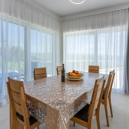 Holiday home House Casa Lux *