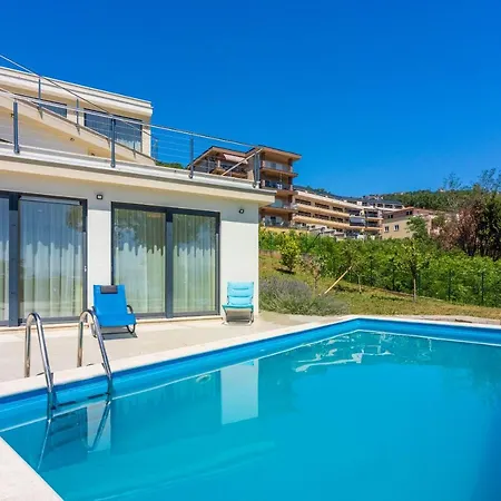 House Casa Lux Holiday home *